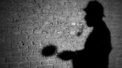 The Newly Discovered Casebook of Sherlock Holmes: 5. Holmes Strikes a Happy Medium