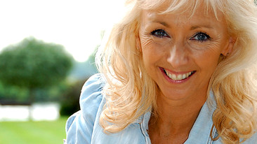 Debbie McGee: 12/07/2009
